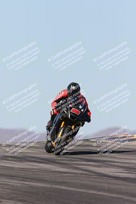 media/Dec-07-2025-CVMA (Sun) [[3e7d2de5dc]]/Race 6-The Shootout/